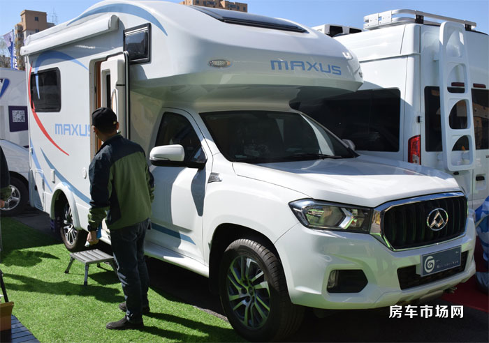 國六標準皮卡房車將上市，內(nèi)部兩張大床，四驅(qū)可選自動擋